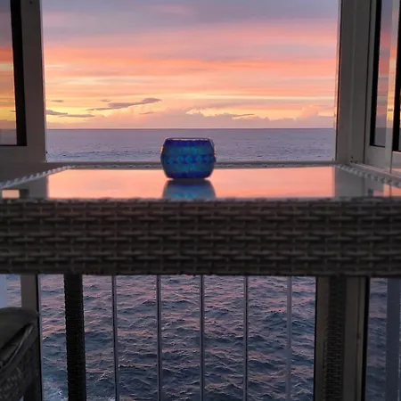 Ocean Whisper Апартаменты *
